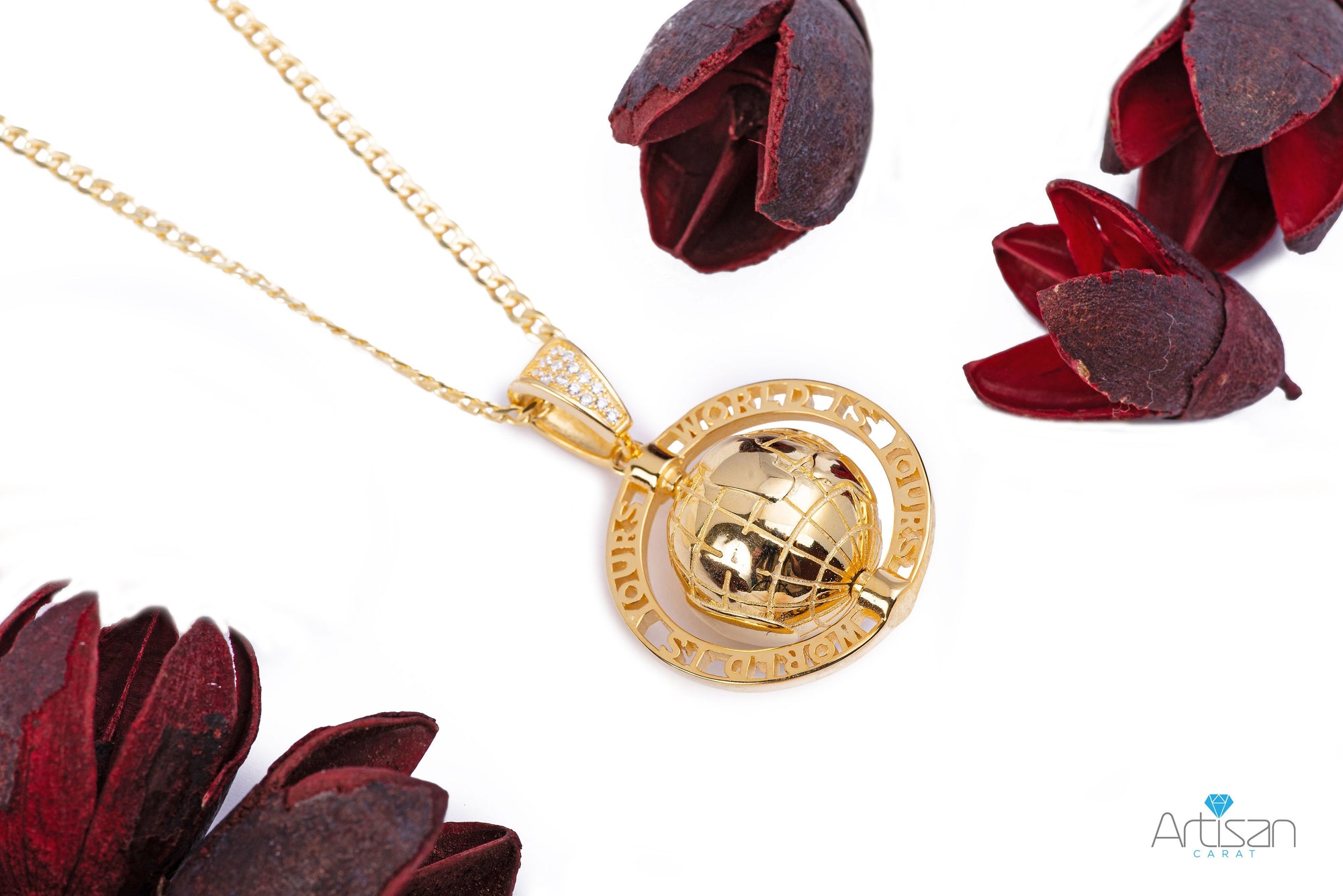 Gold necklace: Explorer Pendant in Lapis - Tessa Packard